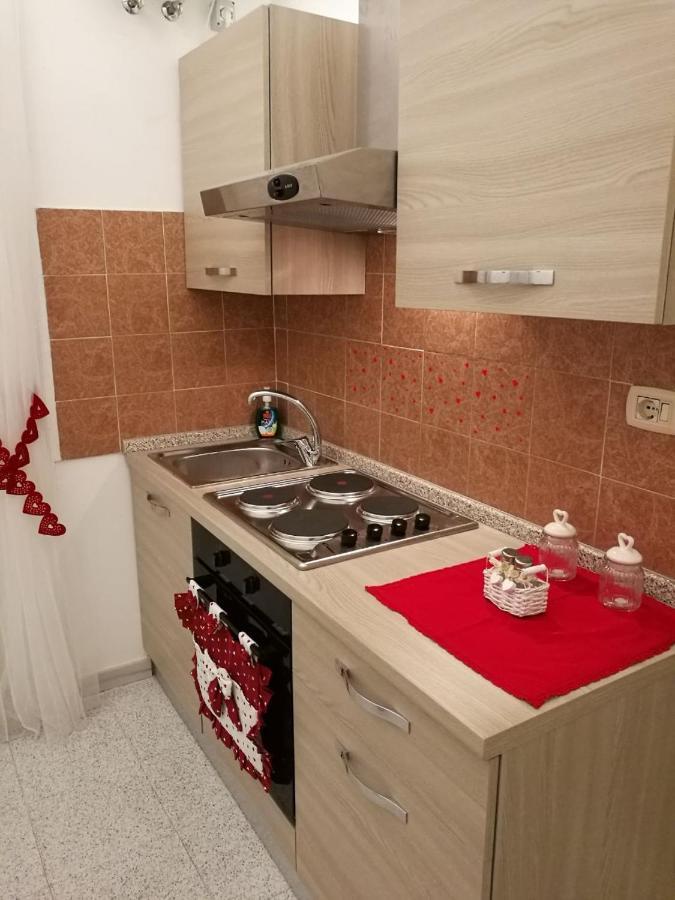 Appartamento Cuore Al Centro Di Taranto Exteriör bild