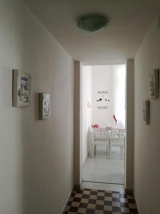 Appartamento Cuore Al Centro Di Taranto Exteriör bild